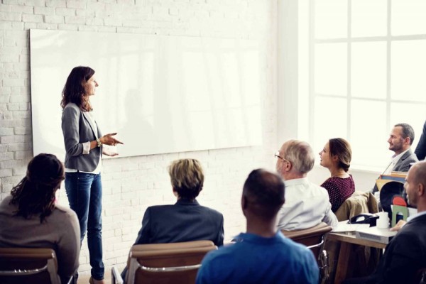 Những Câu Chuyện Truyền Cảm Hứng Về Huấn Luyện Lãnh Đạo Trong Thực Tế