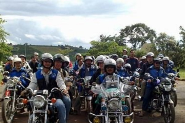 Easyrider Vietnam – The Ultimate Freedom Adventure from North to South”#EasyriderVietnam #VietnamMotorbikeTour #RideVietnam #MotorbikeAdventure #ExploreVietnam #VietnamTravel #FreedomOnWheels #BackroadsVietnam #RealVietnamExperience